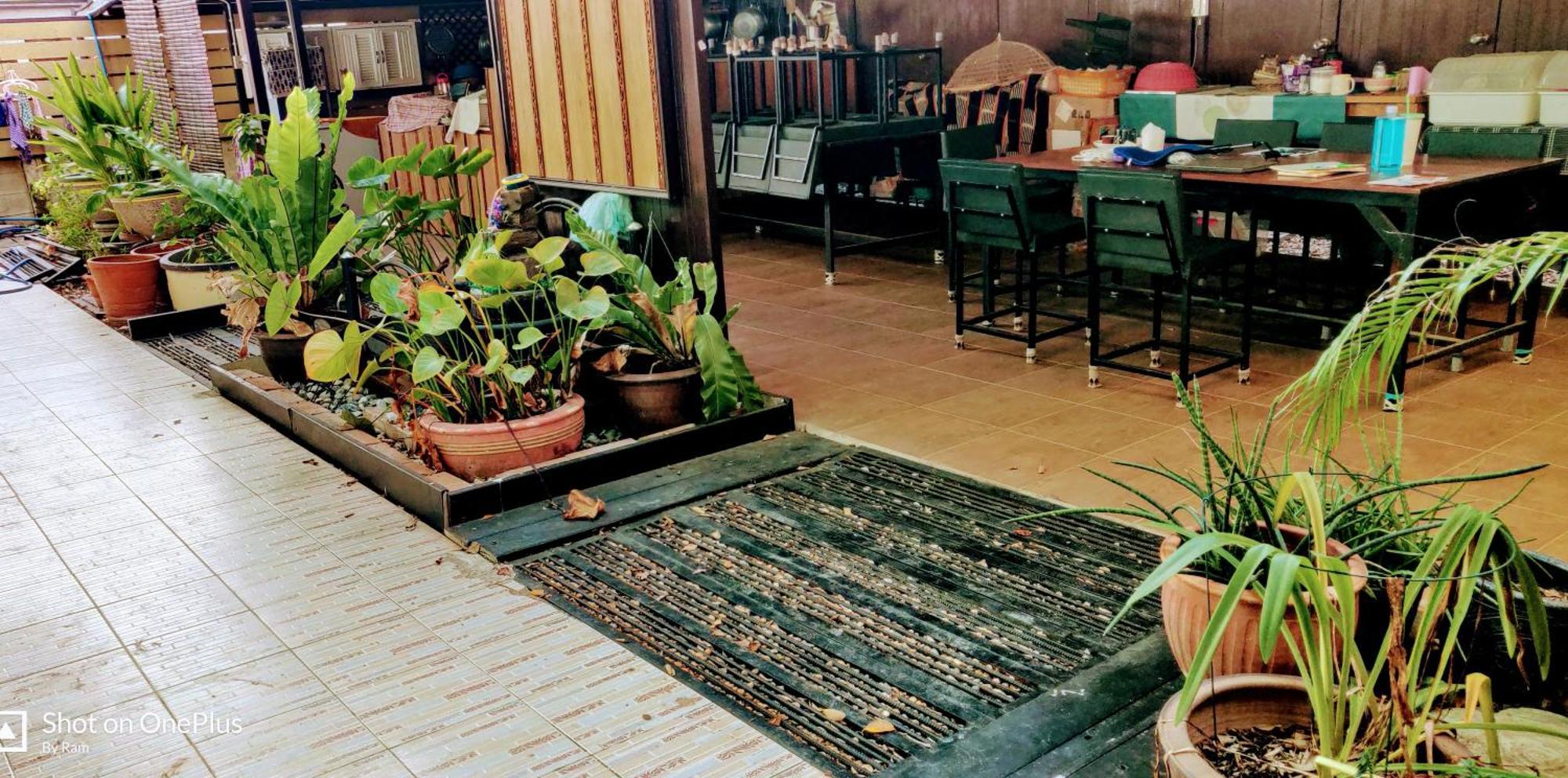 Manu V House Hotell Phra Nakhon Si Ayutthaya Exteriör bild