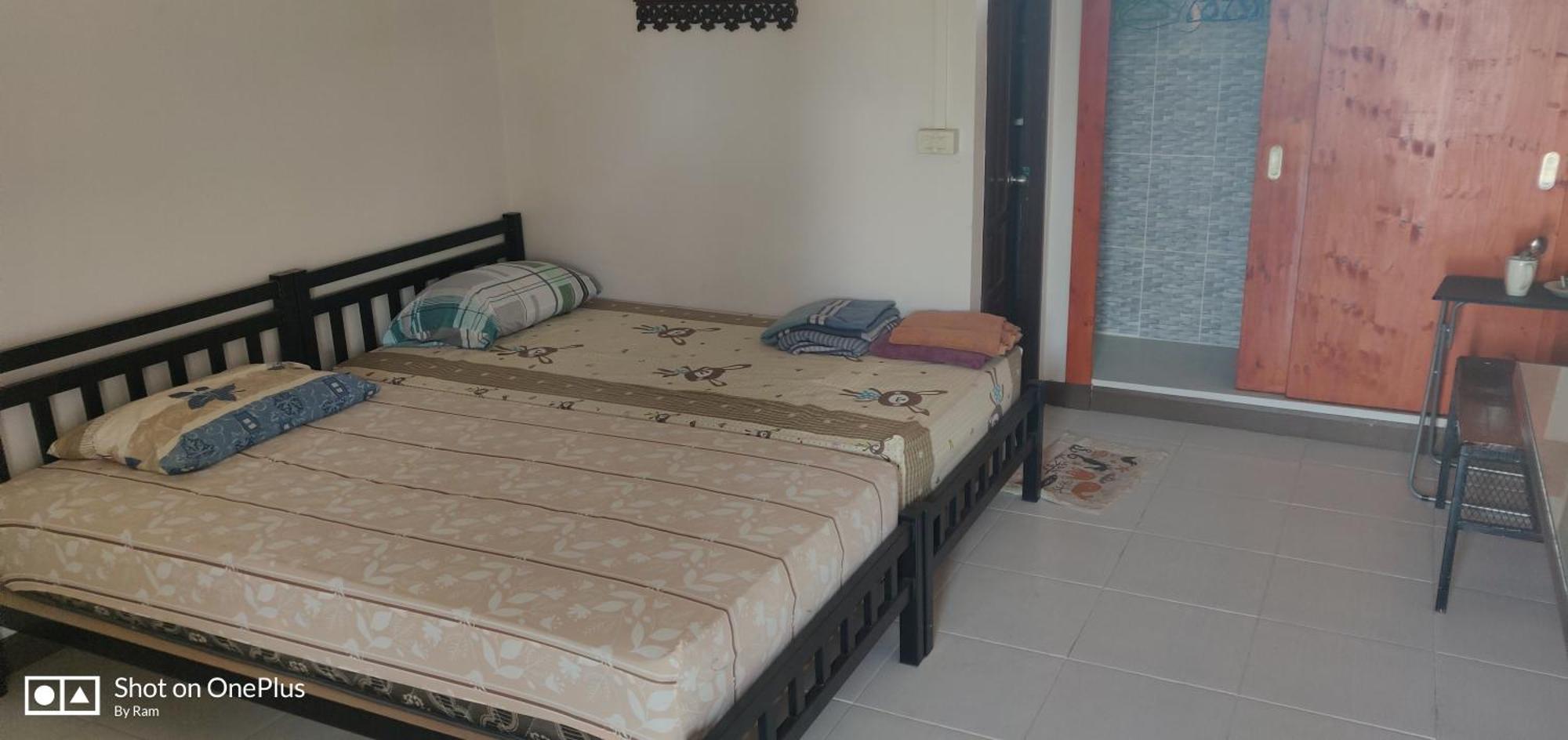 Manu V House Hotell Phra Nakhon Si Ayutthaya Exteriör bild