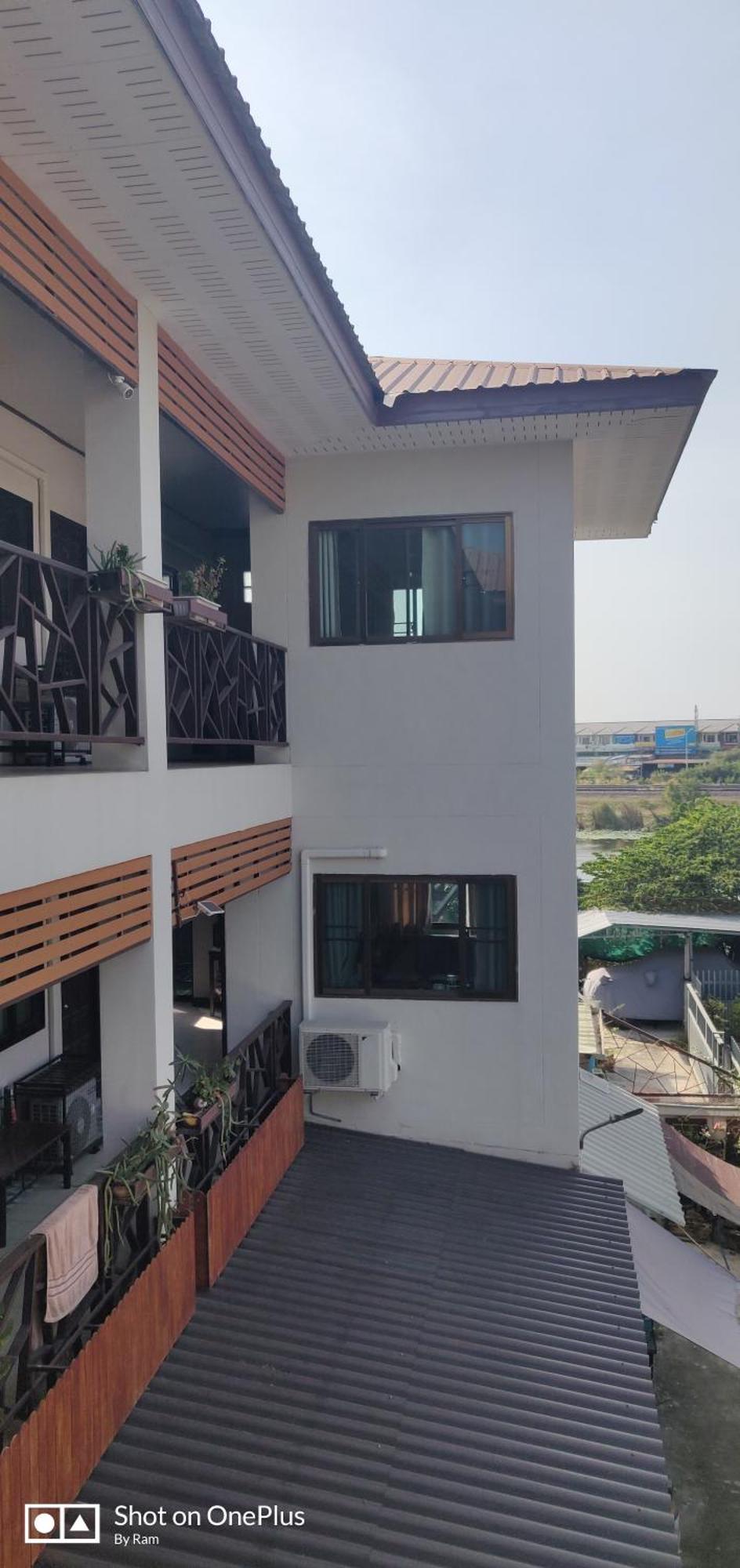 Manu V House Hotell Phra Nakhon Si Ayutthaya Exteriör bild