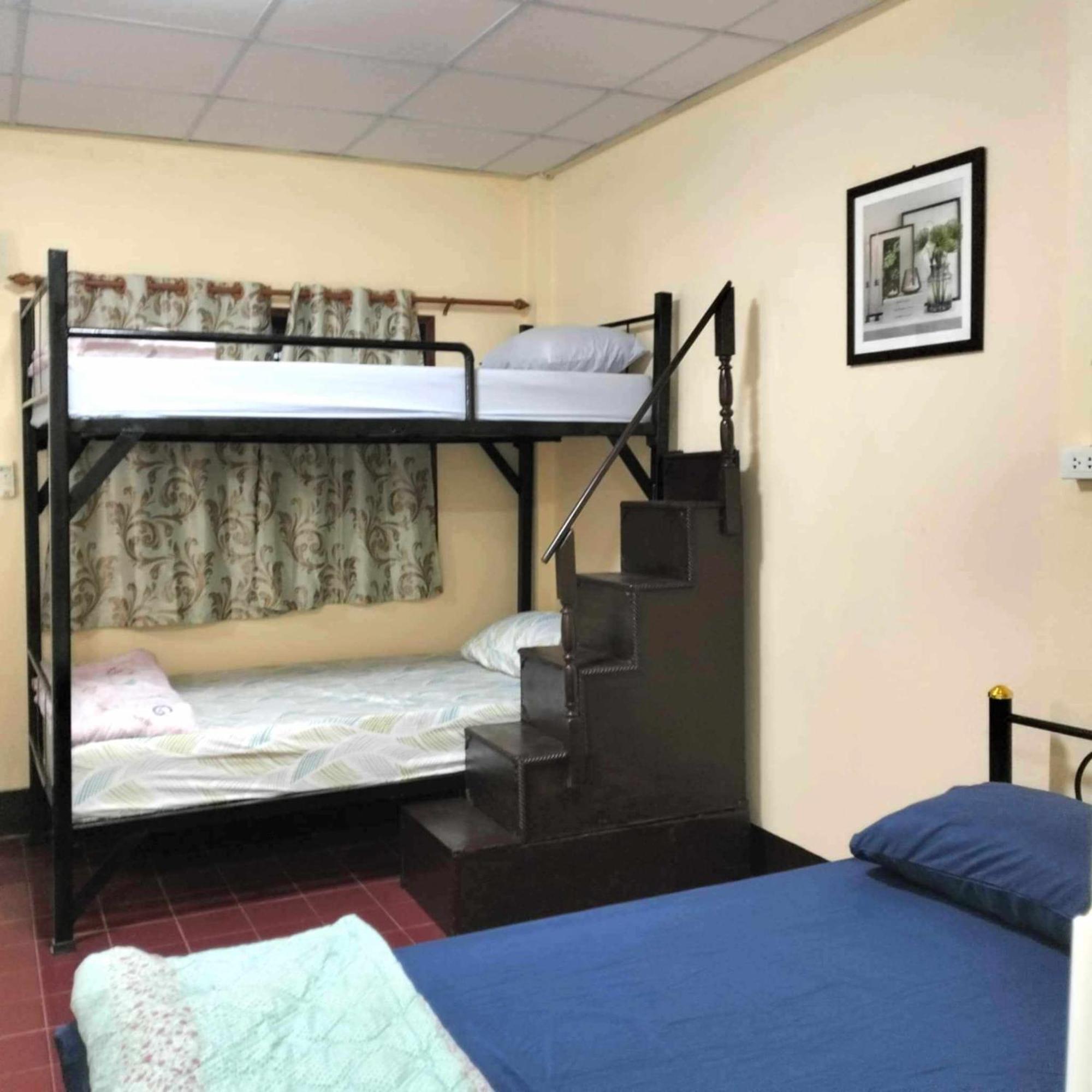 Manu V House Hotell Phra Nakhon Si Ayutthaya Exteriör bild